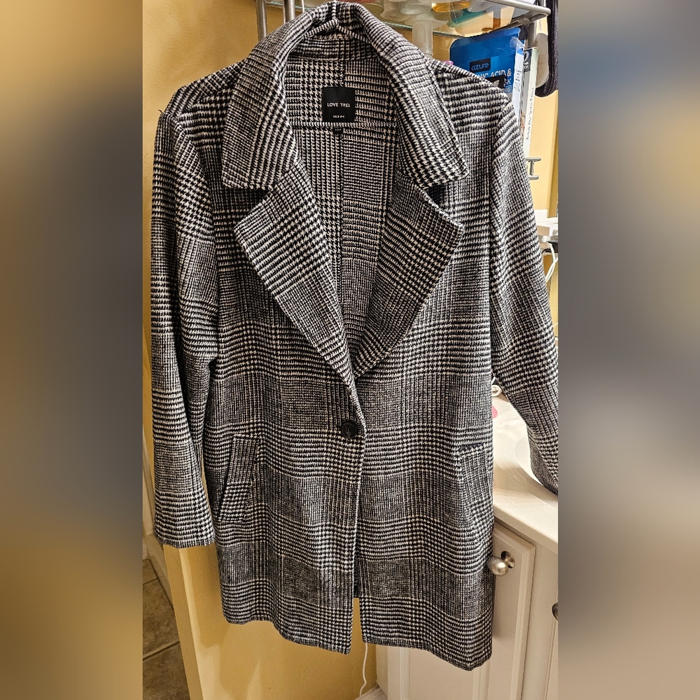 Elegant Black and White Plaid Blazer